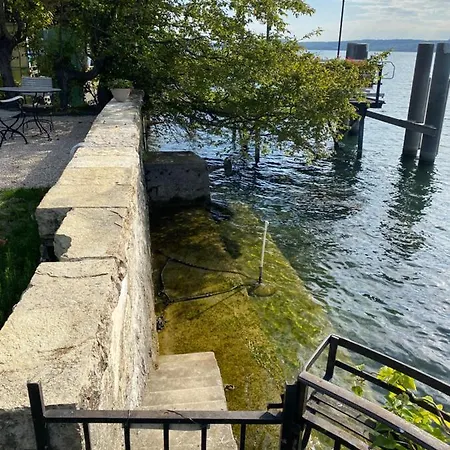 Bed & Breakfast Lariau Direkt Am See, Lariau Lakeside