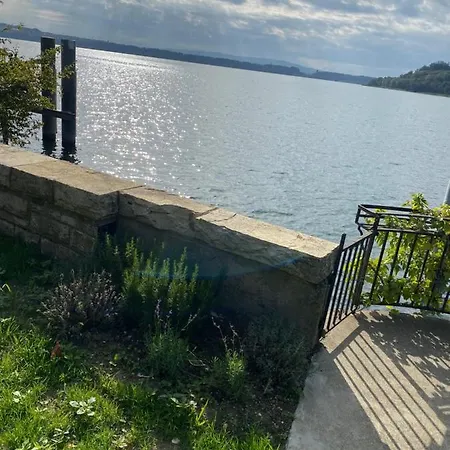 Lariau Direkt Am See, Lariau Lakeside